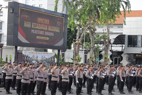 Polrestabes Surabaya Gelar Upacara Hari Kesadaran Nasional, Perkuat Integritas dan Disiplin Personel