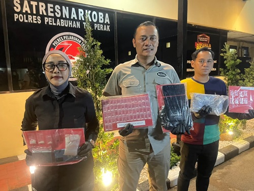 Polres Tanjungperak Bongkar Tiga Jaringan Narkoba, Empat Tersangka Pengedar Diamankan