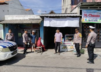 CEGAH KEJAHATAN & JUDI ONLINE, POLSEK WONOCOLO SISIR PERMUKIMAN PADAT SIDOSERMO