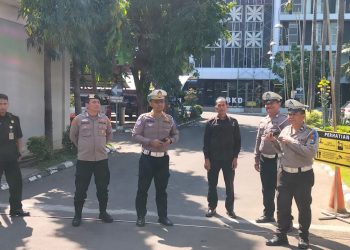 POLSEK WONOCOLO GELAR PATROLI DIALOGIS SASAR OBJEK VITAL DAN KANTOR PEMERINTAHAN