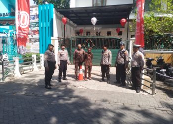 POLSEK WONOCOLO GELAR PATROLI KEDIAMAN GUBERNUR JATIM