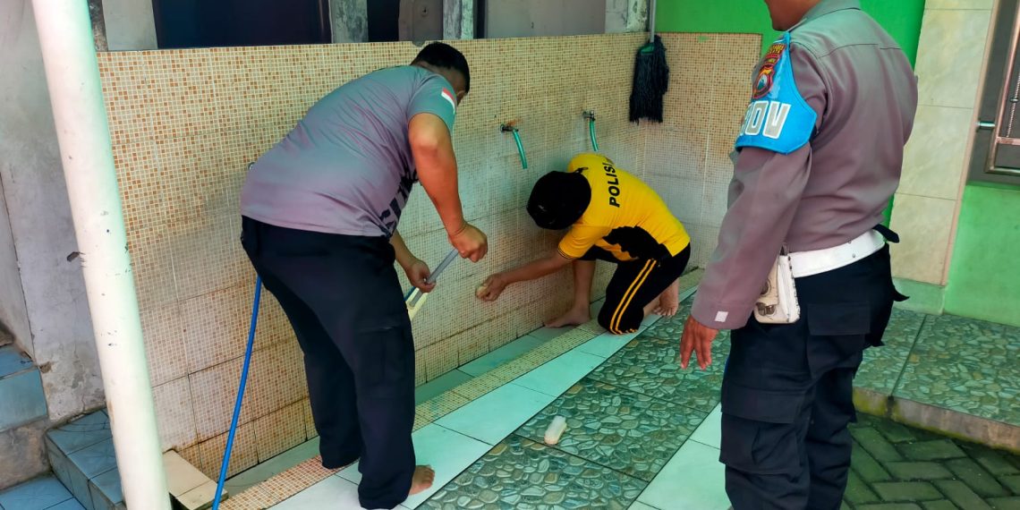 MENYAMBUT DATANGNYA BULAN SUCI RAMADHAN 1447 H, PERSONIL POLSEK MULYOREJO KURVEI DI MASJID