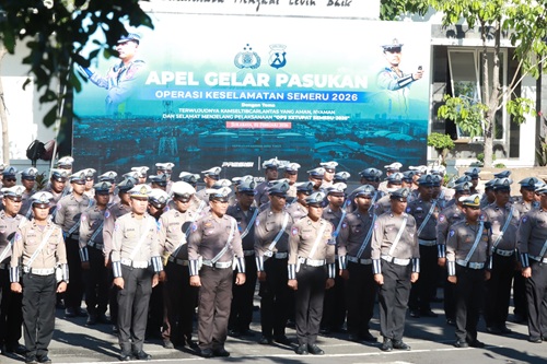 Apel Gelar Pasukan dalam rangka Operasi Keselamatan Semeru 2026 di Polrestabes Surabaya